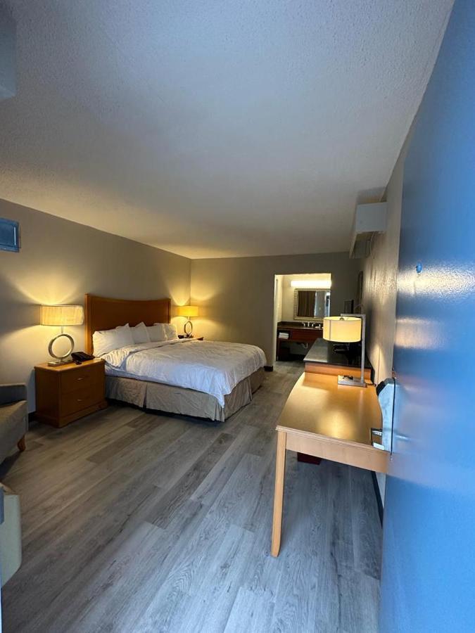 Lanett Inn Екстер'єр фото